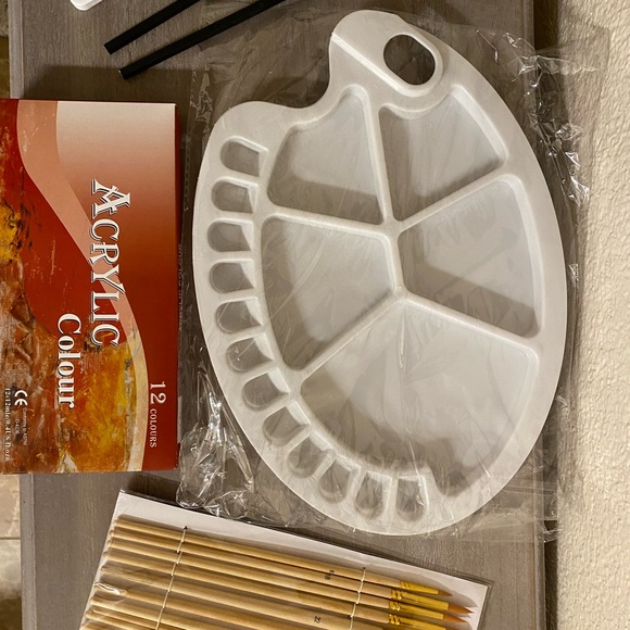 Tabletop Easel Art w/ Starter Kit - Picture 10 of 11